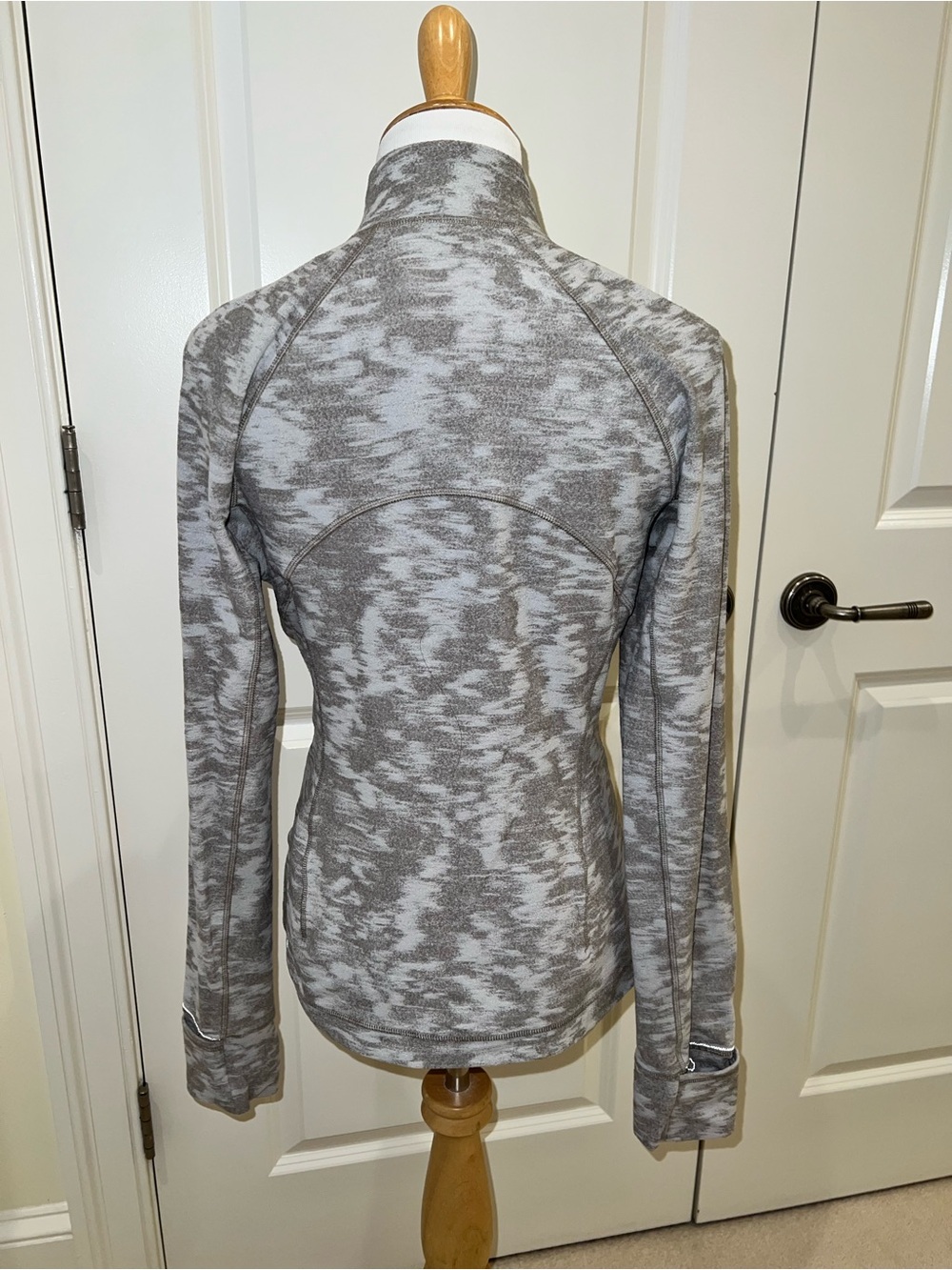 VGUC lululemon it’s Rulu run half-zip pullover - Picture 4 of 6